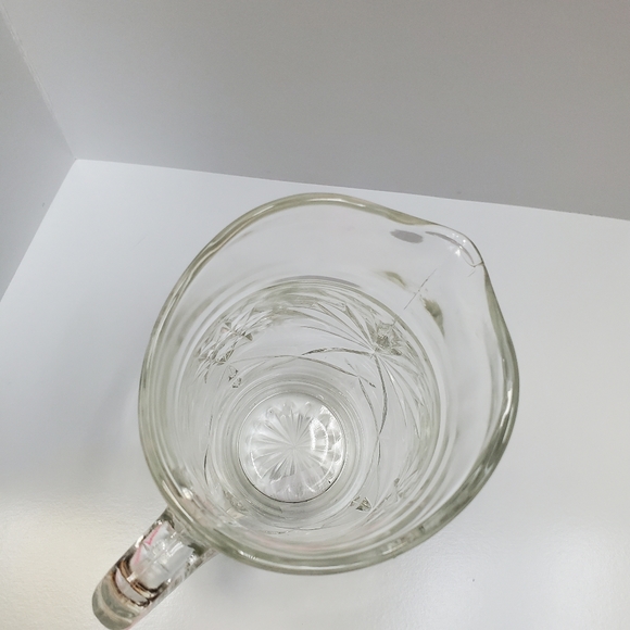 Small glass pitcher - Picture 4 of 5